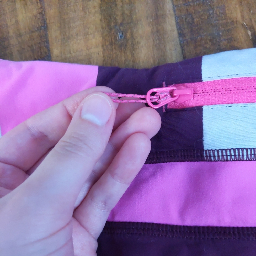 Lululemon Groovy Run Short 10 Plum Raspberry - Picture 5 of 6